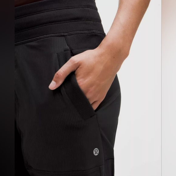 Lululemon Black Dance Studio Mid-Rise Pant Regular Size 8 - Picture 4 of 12